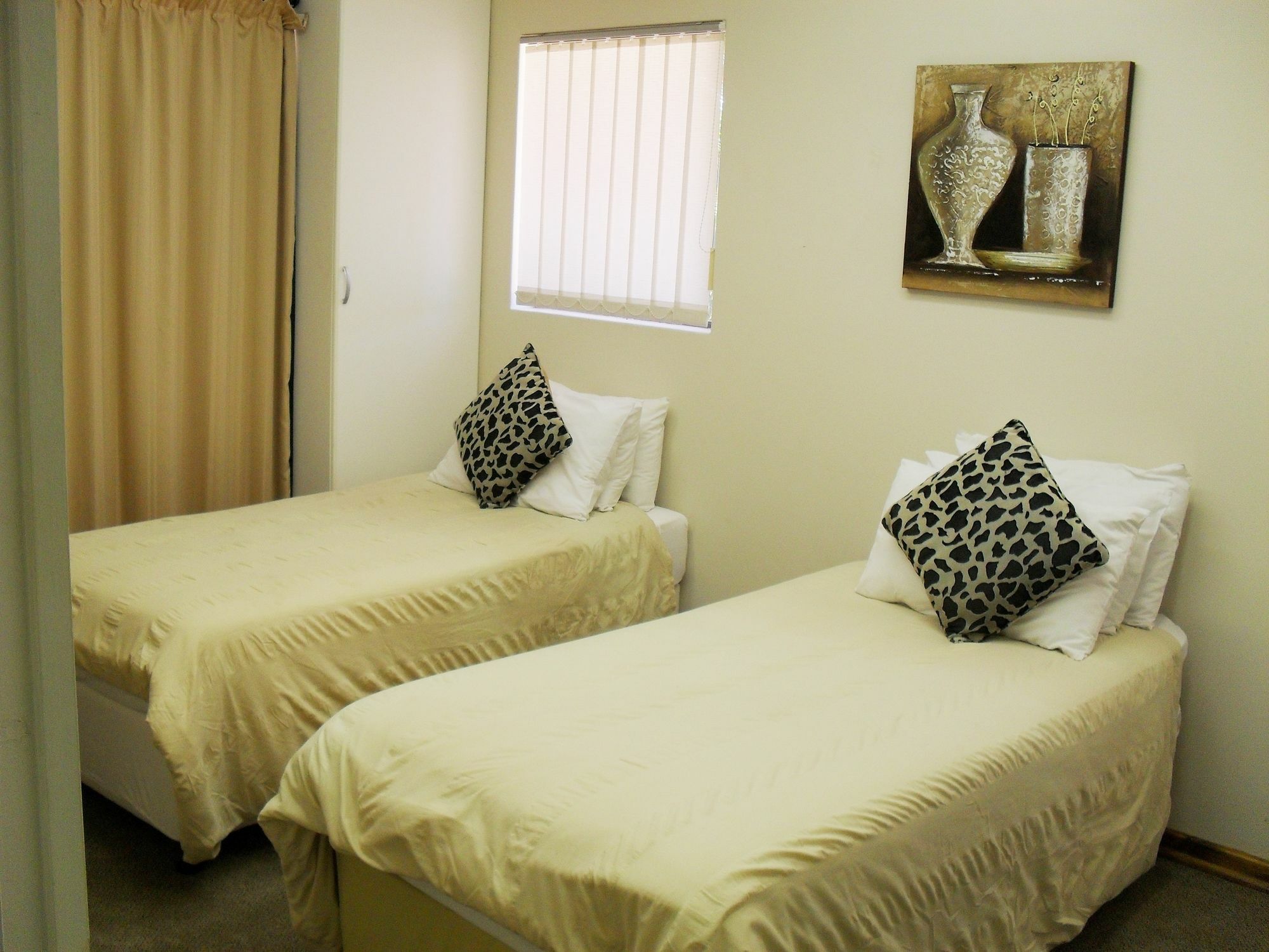 8 Royal Palm B&B Umhlanga Rocks Exteriör bild